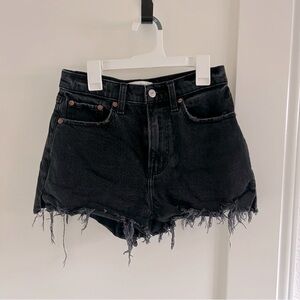 Abercrombie curve love High Rise Mom Shorts Size 0 black denim